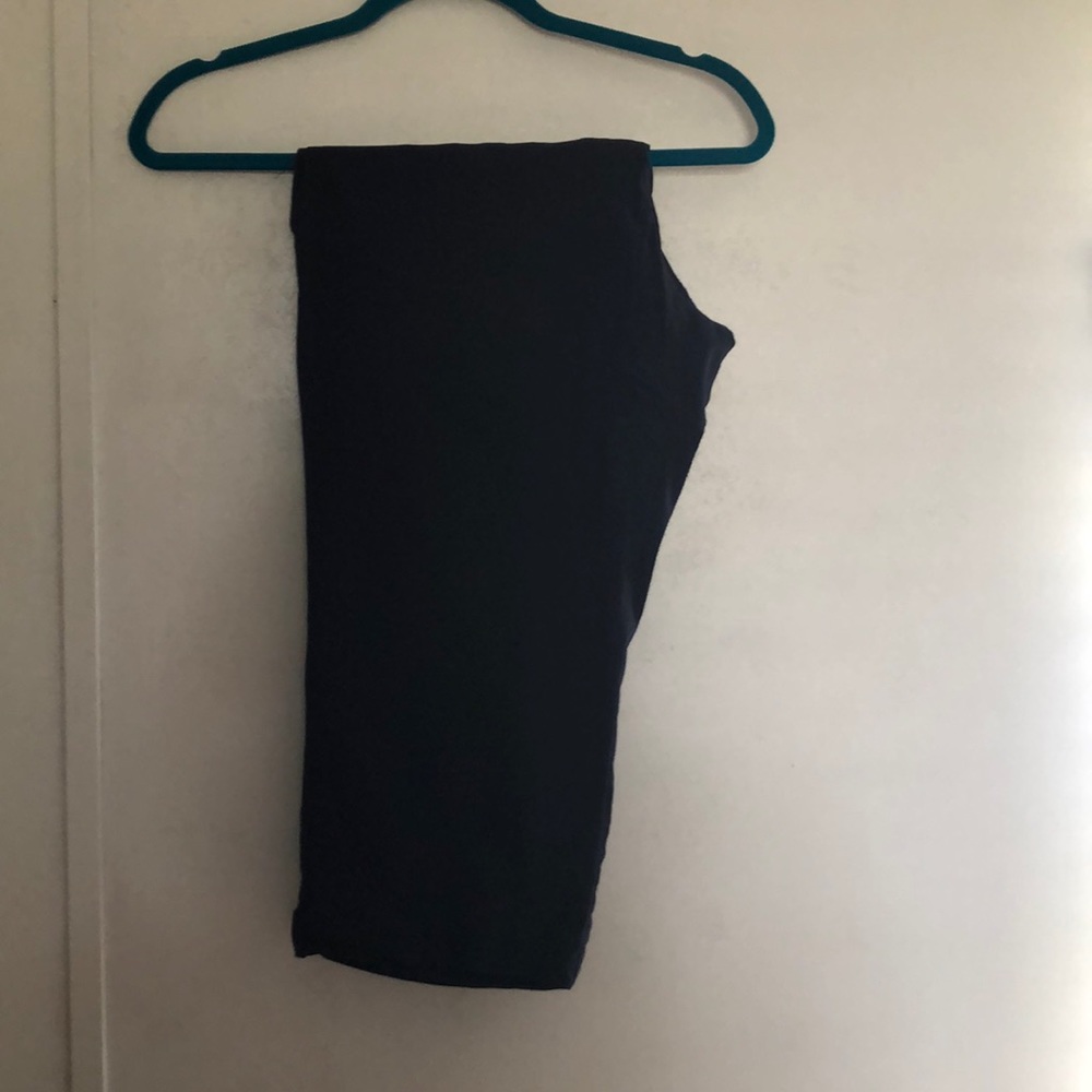 Navy blue Capri
